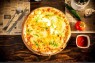 Pizza Margherita uriașă
