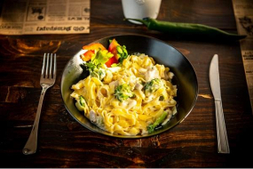 Tagliatelle cu Pui și Broccoli