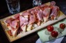 Bruschete cu Roșii și Prosciutto