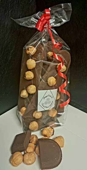 Langues de chat au chocolat au lait et aux noisettes 