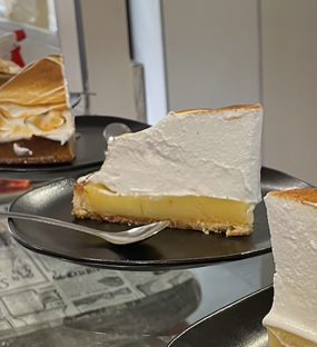 Fromage blanc, miel, amandes