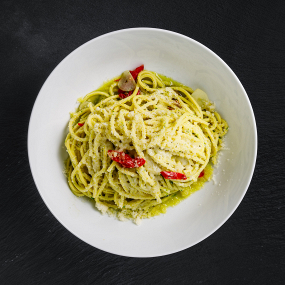 Špagety aglio olio peperoncino