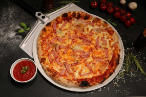 Pizza Bacon e Formaggi