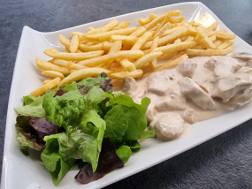 Poulet à la crème, frites 