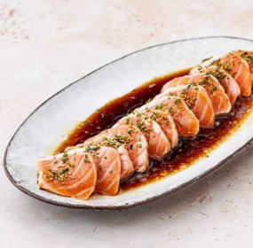 sashimi saumon épicé