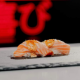 NIGIRI CON SALMON CON KIMCHI