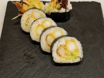 SUSHI FUTOMAKI GRILL - PIECZONE (6SZT.)