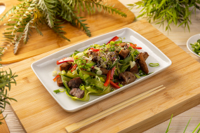 Salată cu Limbă de Porc