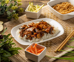 Pui cu Bambus și Ciuperci Shiitake