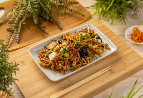 Wok cu Pui Legume și Ciuperci