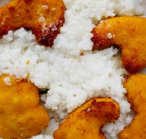 Nuggetsy z kurczaka z ryżem