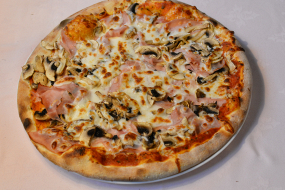 Pizza Prosciutto Funghi