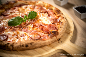 Pizza Specialitatea Casei - EMA