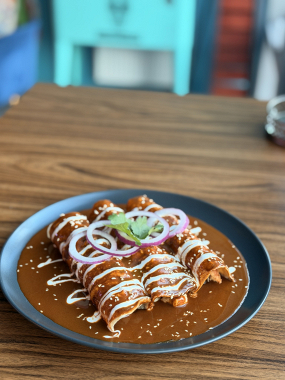 ENCHILADAS CON MOLE 🌶️(3 sztuki) - NOWOŚĆ