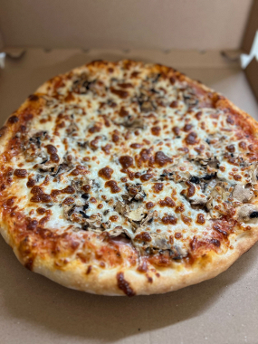 4. Prosciutto Funghi 32cm