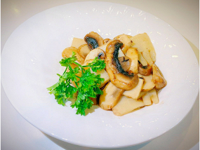 81 | BAMBÙ E FUNGHI