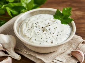 Knoblauch Dip