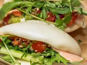 Teriyaki Lachs Bao Bun