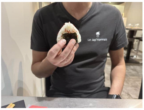 Onigiri saumon cuit mayonnaise