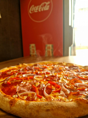 Pizza Ungurească/Magyaros