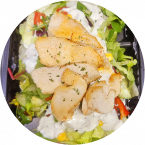 Kuřecí  prsní steak na salátovém lůžku