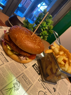 Meniu Sandwich Șnițel Pui 530g