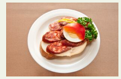 350. Chlebíček klobásový