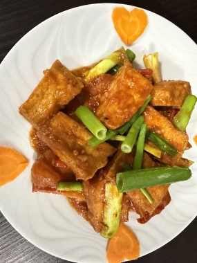 Tofu à la sauce tomate 
