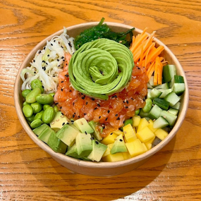 Poké bowl saumon 