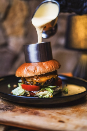 MATERO burger + hranolky