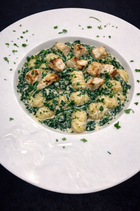 Gnocchi se špenátem a kuřecím masem