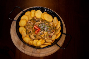 Pekelná panvička so zemiakovými dukátmi 