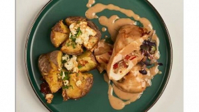 Piept de rață cu sos de hribi și cartofi piure cu parmezan