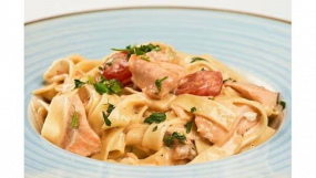 Tagliatelle cu somon