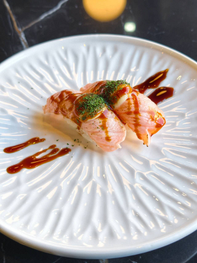 212. NIGIRI FLAMBE