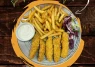 Crispy (5) cu cartofi pai și sos (350/50g)