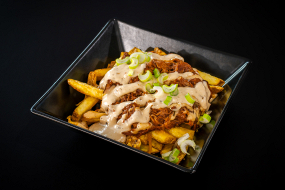 2. Belgické hranolky s trhaným bravčovým mäsom  (3,7,10,11)