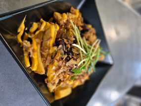 4. Belgické hranolky so slaninovým džemom (3,7,10,11)