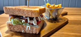 4. Caesar sendvič (1,7)