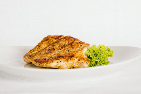 37. Grilované kuřecí prso (200g)