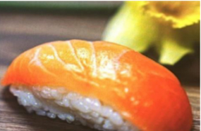 N1. Nigiri losos 2ks