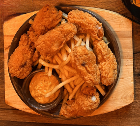 Smažené kuřecí paličky „HOT WINGS “