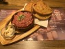 Tatarský biftek , topinky