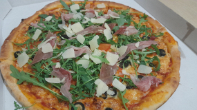 28. PIZZA PARMEZÁN 