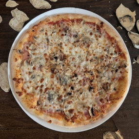 Pizza Prosciutto e Funghi 