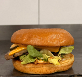 Burger Cu Cotlet De Porc La Grătar