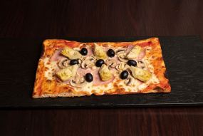 Pizza Capricciosa (mezza teglia)