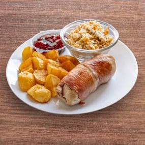 Schab z camembertem i szynką szwarcwaldzką