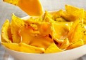 Nachos con Salsa de Queso