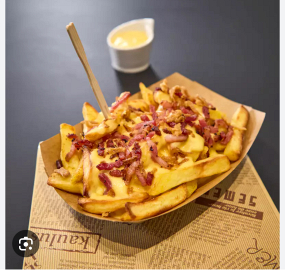Grande frite au cheddar et lard